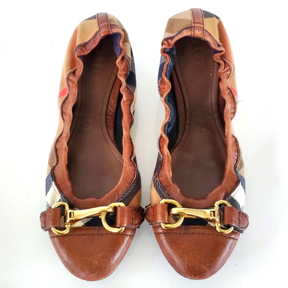 Burberry Brown Nova Check Fabric & Leather Buckle Detail Scrunch Ballet Flats 38 - Picture 1 of 13